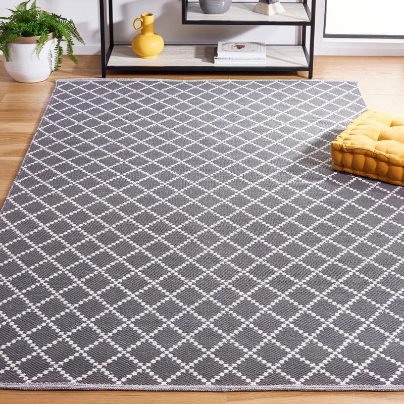 Montauk Dark Grey and Ivory Handwoven Cotton Area Rug