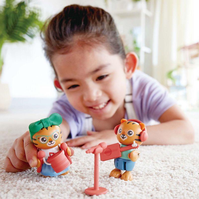 Hape: Milo & Melody Set - 2 Tiger Articulated Toy Figurines,Age 3+