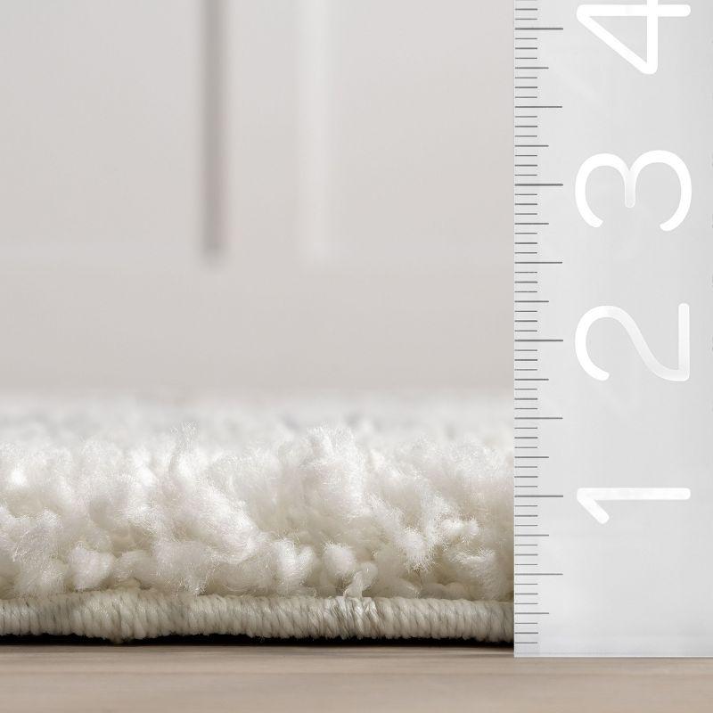 Nuloom Tess Trellis 8 Square Shag Indoor Area Rug for Living Room Bedroom Dining Room Nursery, White/Grey