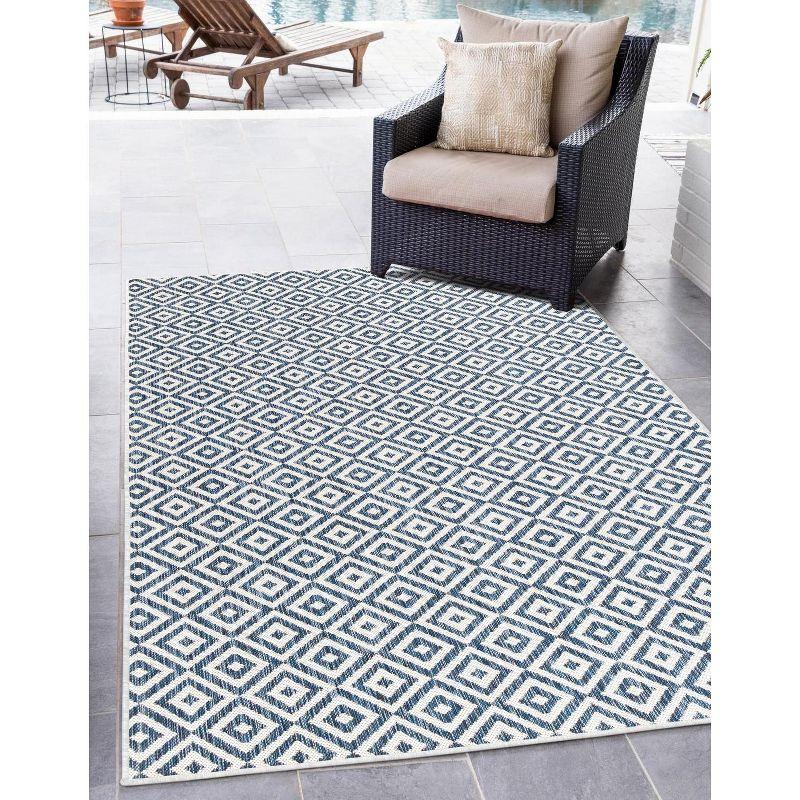 Blue Geometric Easy-Care Outdoor Rug 5' x 7'