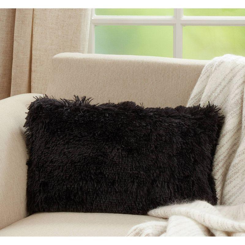 Classic Down-Filled with Faux Fur Design Throw Pillow - Saro Lifestyle