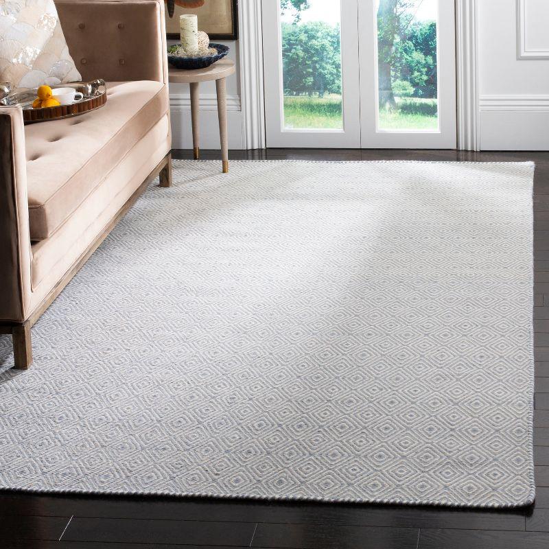 Silver & Ivory Diamond-Patterned 8'x10' Handwoven Wool Rug