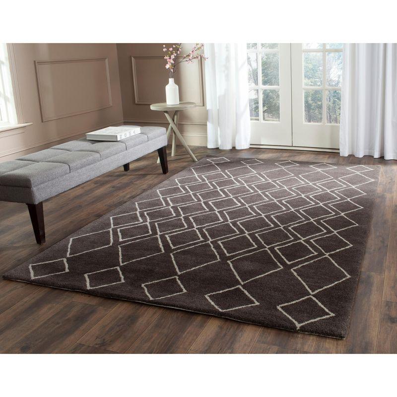 Soho SOH340 Hand Tufted Area Rug  - Safavieh