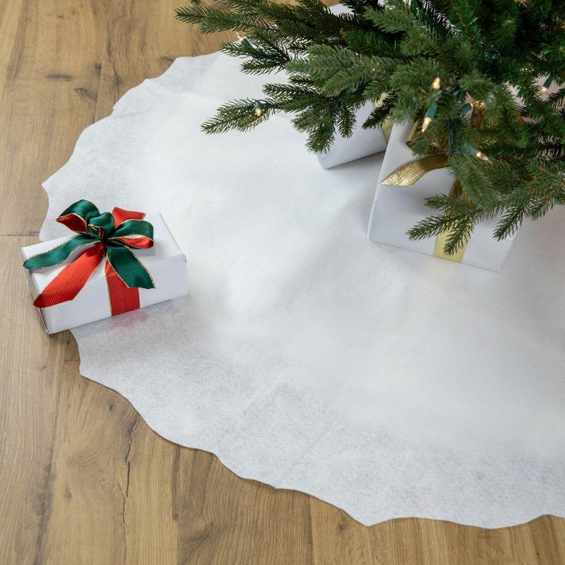 Northlight Scalloped Edge Christmas Tree Skirt - 38" - White