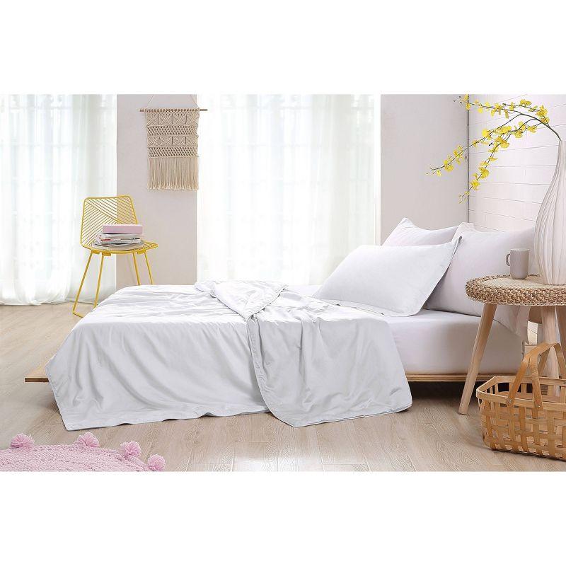 Light Warmth 300 Thread Count Silk Comforter - Martha Stewart