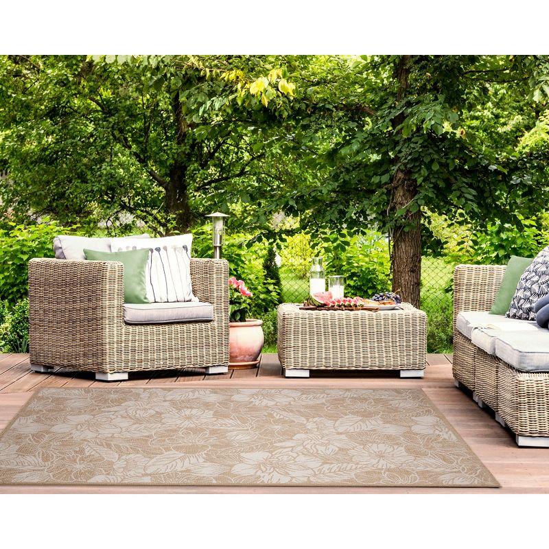 Liora Manne Carmel  Indoor/Outdoor Rug  Sand..