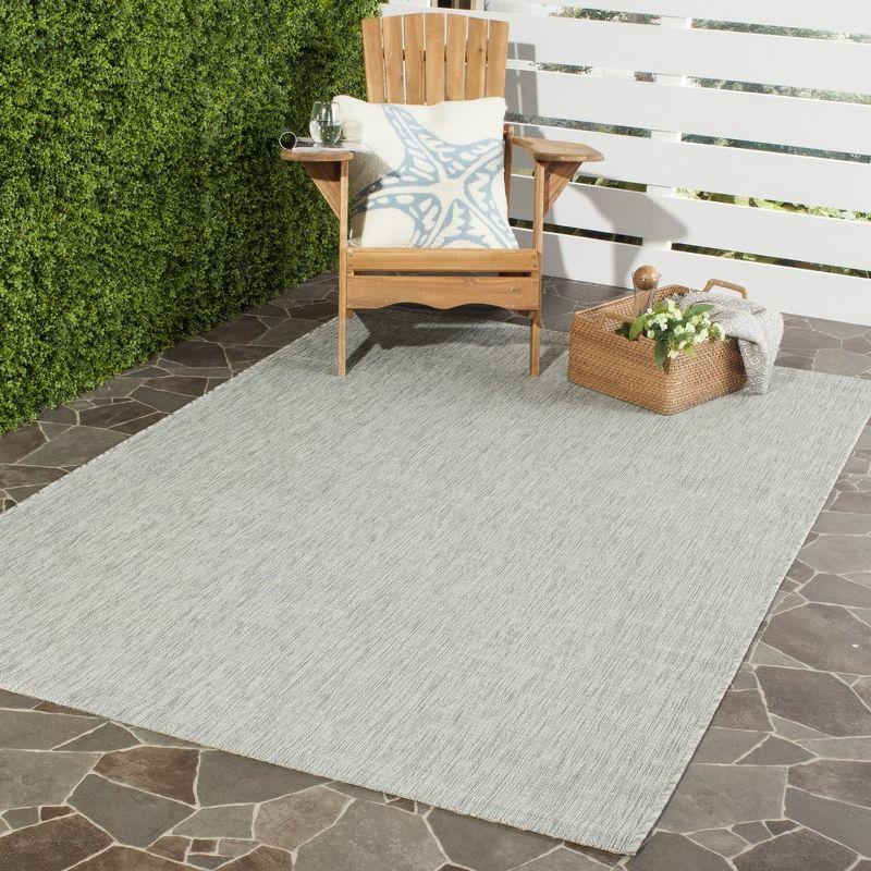 Courtyard Gray 47" Synthetic Flat Woven Indoor/Outdoor Rug