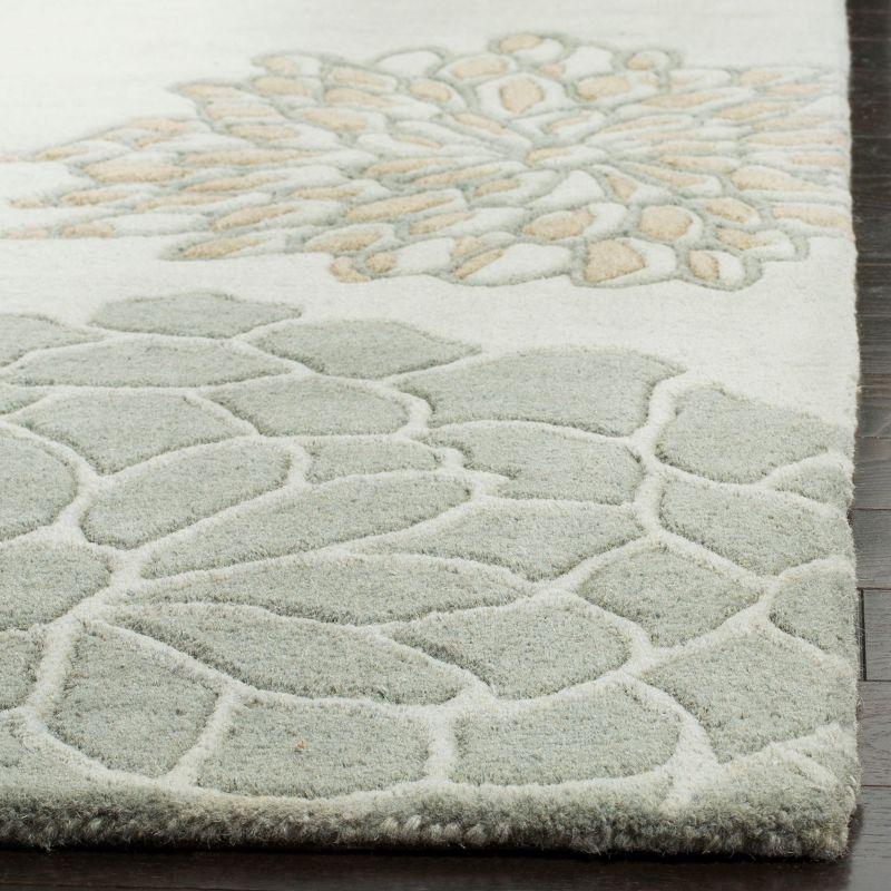 Soho SOH211 Hand Tufted Area Rug  - Safavieh