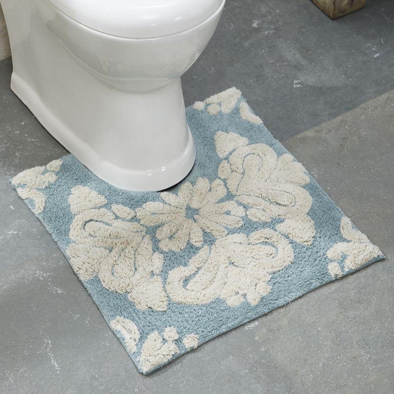 Blue and Natural Cotton Medallion Pattern Bath Rug Set