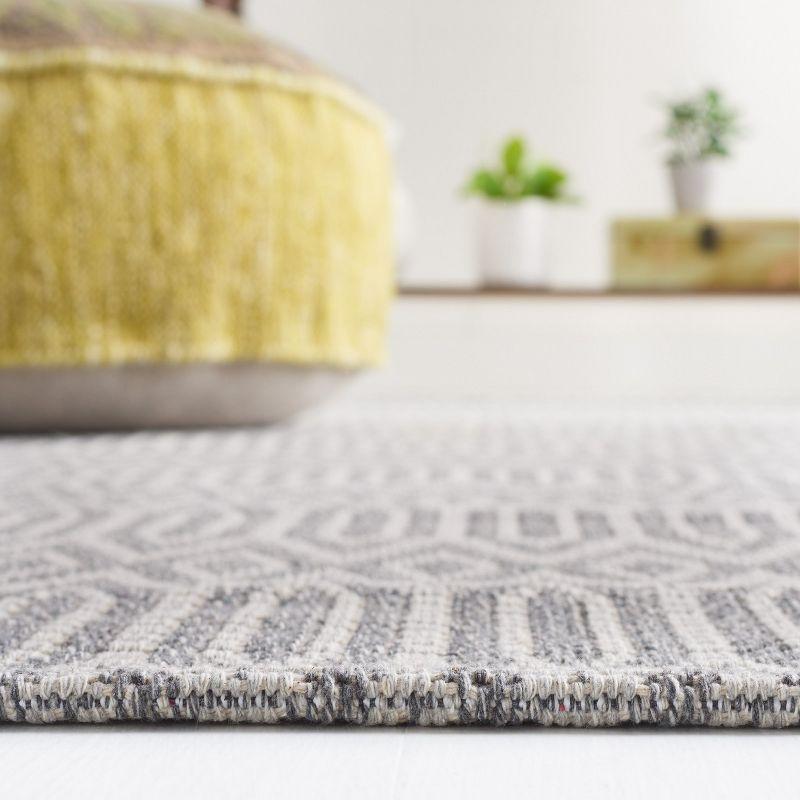 Martha Stewart MSR405 Power Loomed Area Rug  - Safavieh