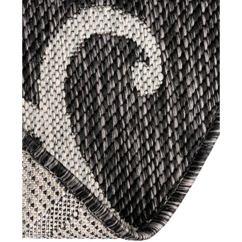 Unique Loom 4' 0 x 4' 0 Round Indoor/Outdoor Botanical Charcoal Gray Area Rug