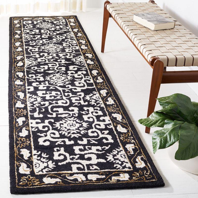 Antiquity AT860 Hand Tufted Area Rug  - Safavieh