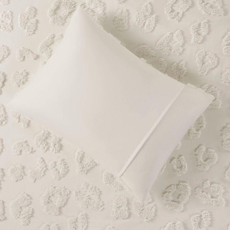 Intelligent Design Larissa Animal Chenille Comforter Set