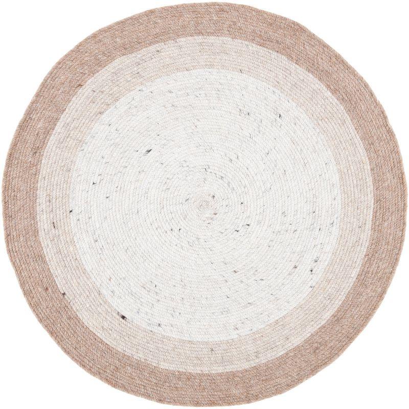 Braided BRD903 Hand Woven Indoor Area Rug - Beige/Ivory - 5' Round - Safavieh