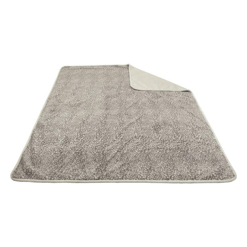 Arlee Cozy Waterproof Pet Throw