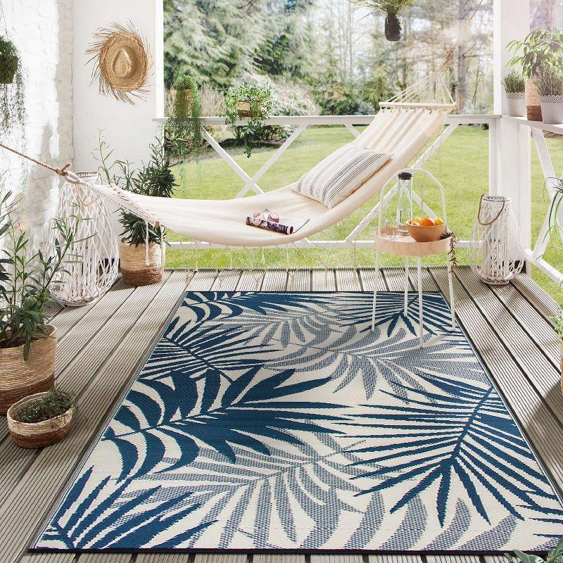 World Rug Gallery Modern Floral Reversible Plastic Indoor and Outdoor Rugs