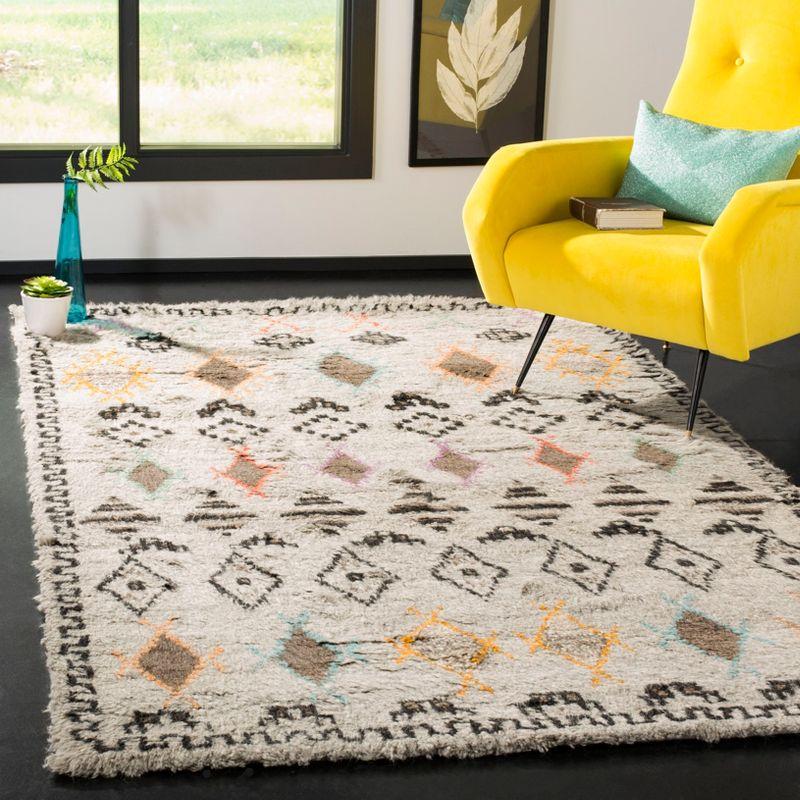 Kenya KNY812 Hand Knotted Area Rug  - Safavieh