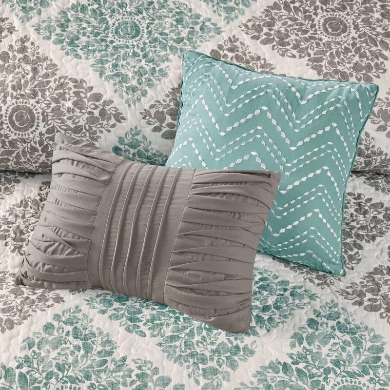 Madison Park 6 Piece Printed Quilt Set with Throw Pillows