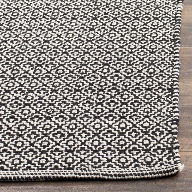 Montauk MTK717 Hand Woven Indoor Area Rug - Ivory/Black - 6'x6' - Safavieh.