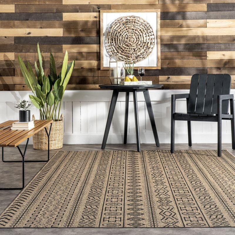 Nuloom Indoor and Outdoor Jamie Area Rug 5x7, Brown