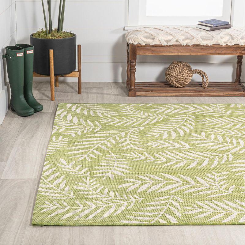 Nevis Palm Frond Indoor/Outdoor Area Rug - JONATHAN Y