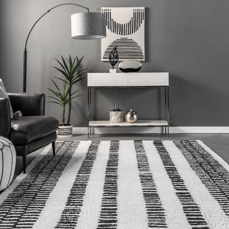 Handmade 8' x 10' Gray Stripe Tufted Synthetic Area Rug