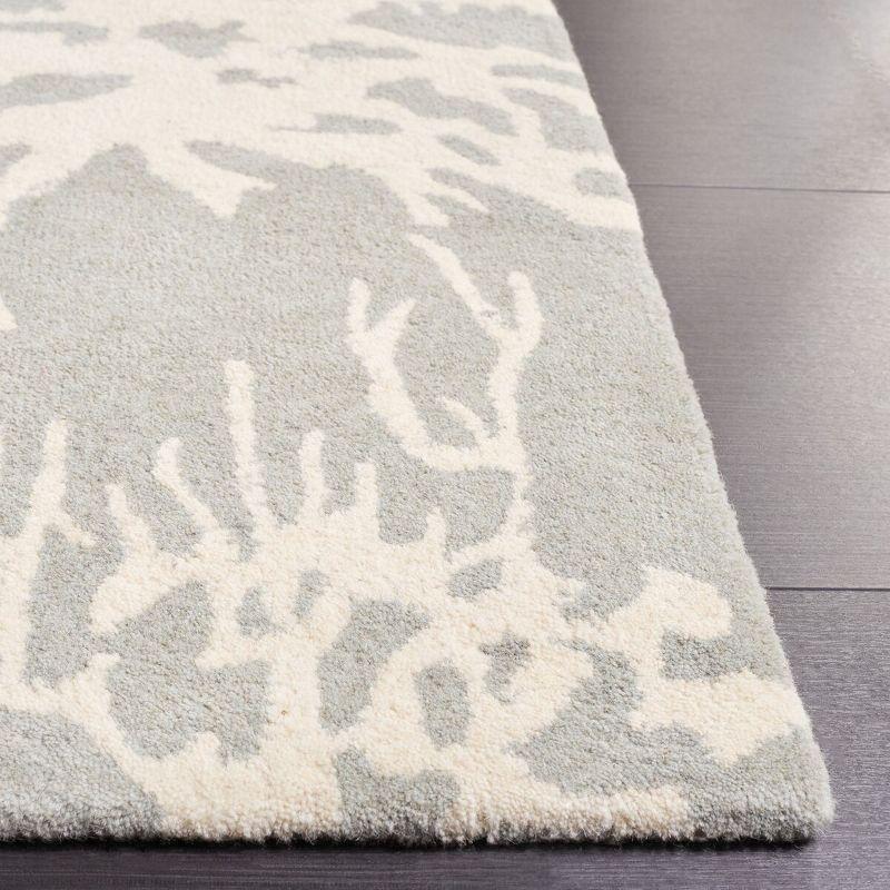 Hand-Tufted Bella Wool Round Area Rug in Gray - 30"