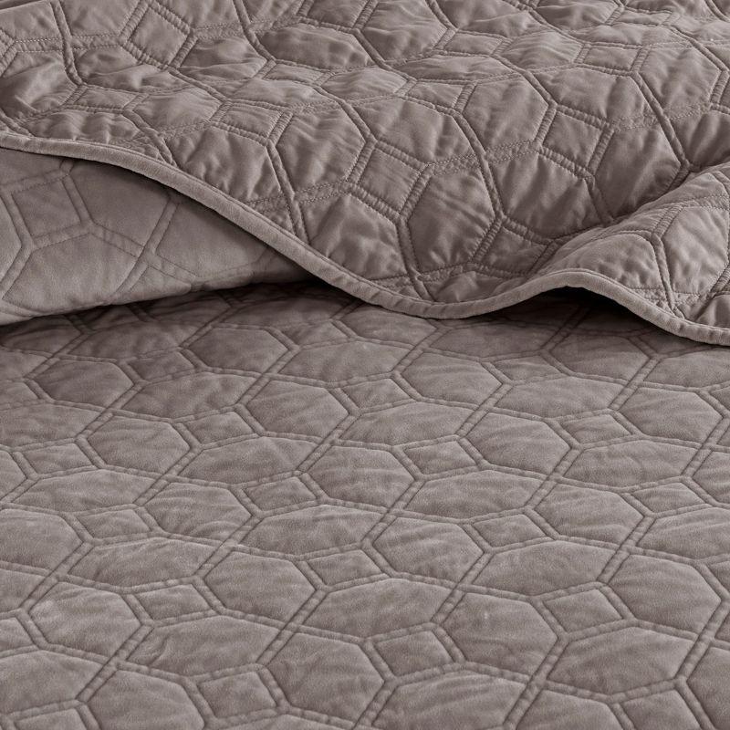 Harper 3 Piece Velvet Quilt Set