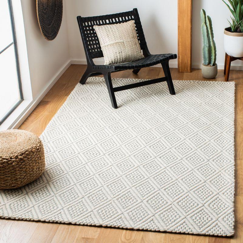 Ivory Geometric Flatweave Wool Area Rug, 5' x 8'