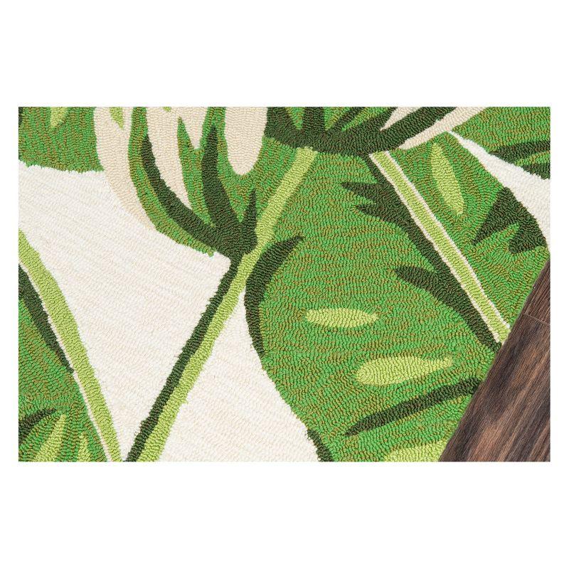 Veranda Bracegirdle Leaf Hooked Accent Rug - Momeni