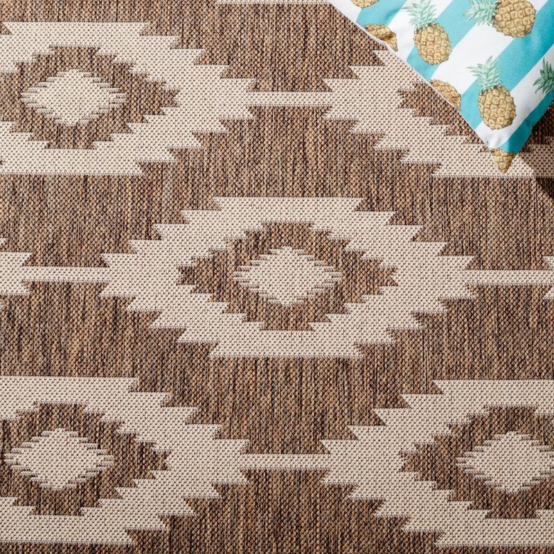 Beach House BHS171 Power Loomed Area Rug  - Safavieh