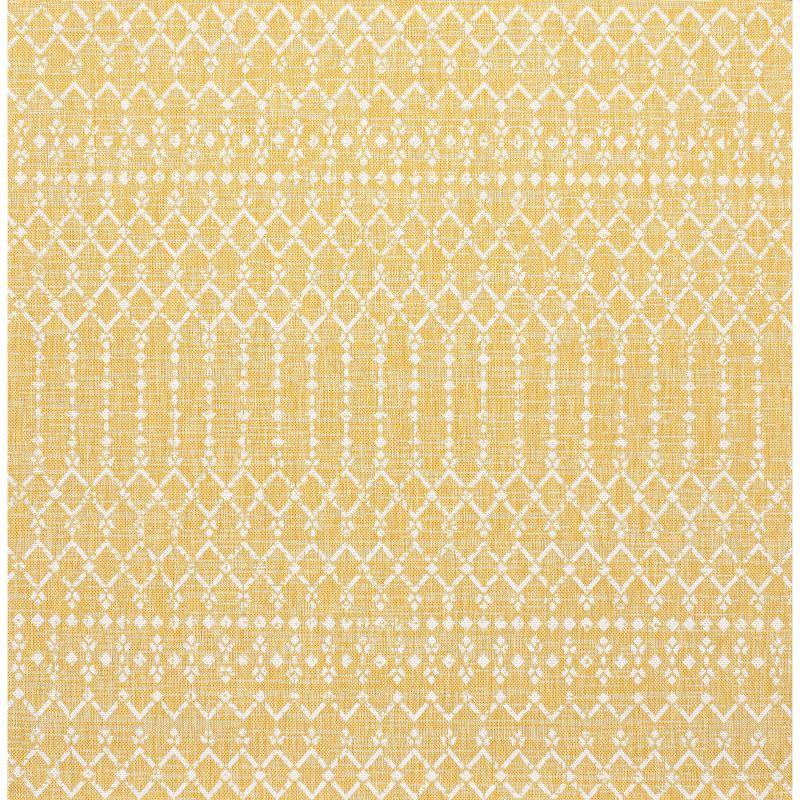 Boho-Chic Moroccan Inspired Yellow/Cream Geometric Indoor/Outdoor Rug