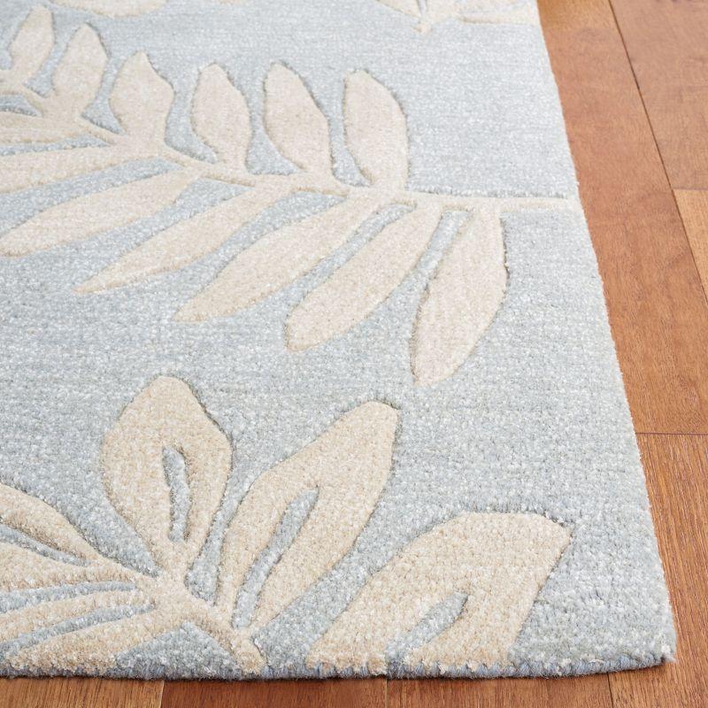 Soho SOH838 Hand Tufted Area Rug  - Safavieh