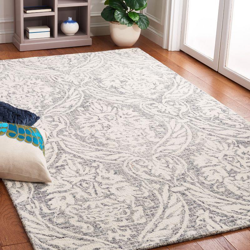 Ivory and Grey Abstract Handmade Wool Area Rug, 5' x 8'