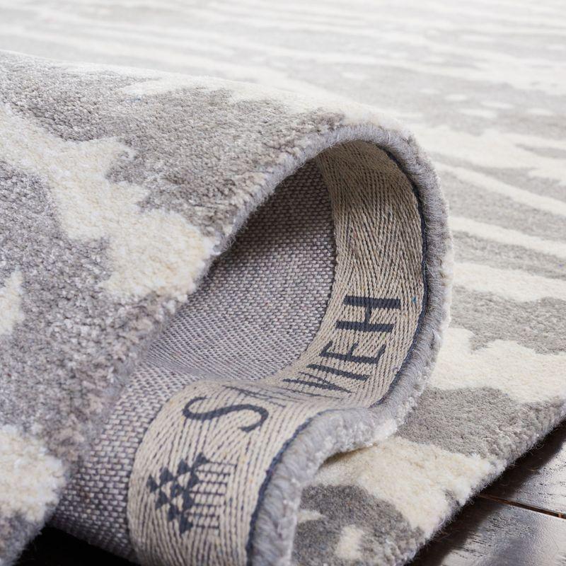 Soho SOH656 Hand Tufted Area Rug - Grey/Ivory - 7'6"x9'6" - Safavieh.