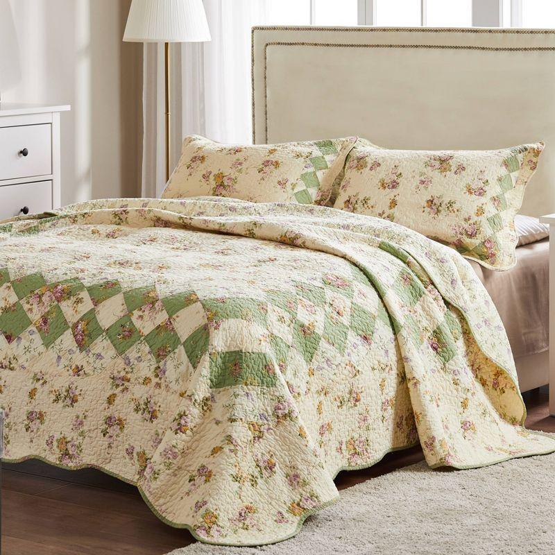 Ivory and Sage Cotton Reversible King Quilt Set