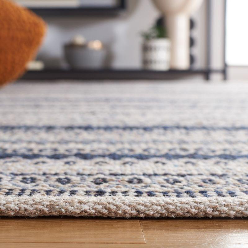 Kilim KLM475 Hand Woven Runner Rug - Grey/Black - 2'3"x9' - Safavieh.