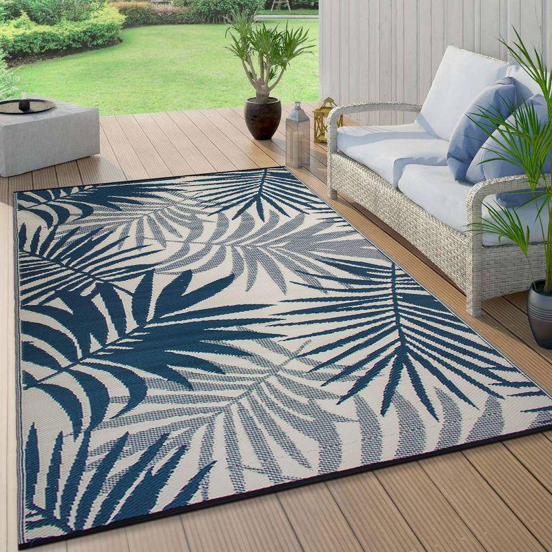 World Rug Gallery Modern Floral Reversible Plastic Indoor and Outdoor Rugs