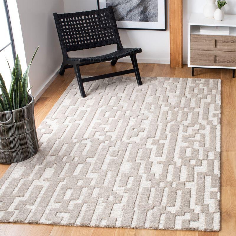 Gray Geometric Hand-Tufted Wool Area Rug, 5' x 8'