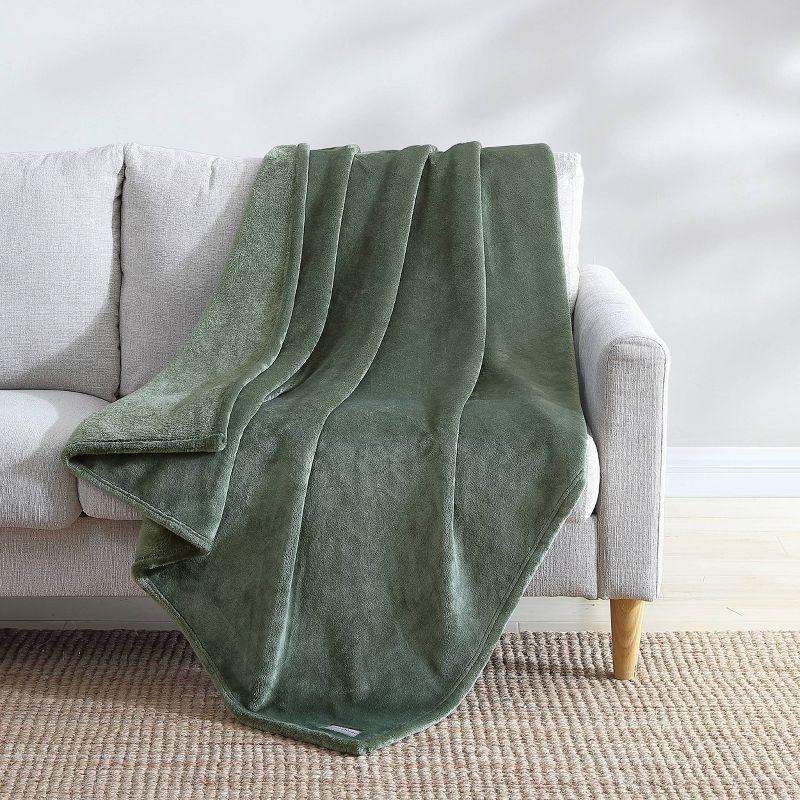 Eddie Bauer Eddie Bauer Ultra Lux Plush Solid Throw Blankets