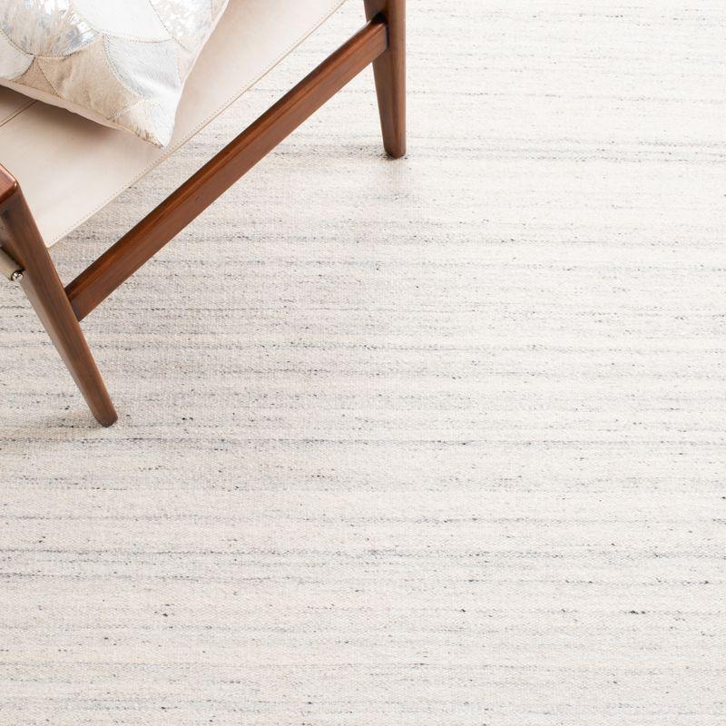 Kilim KLM651 Hand Woven Area Rug - Beige/Light Grey - 5'x8' - Safavieh.