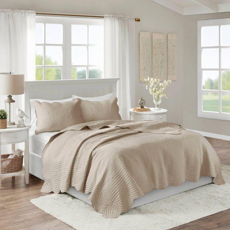 Khaki Full Microfiber Reversible Scalloped Edge Quilt Set