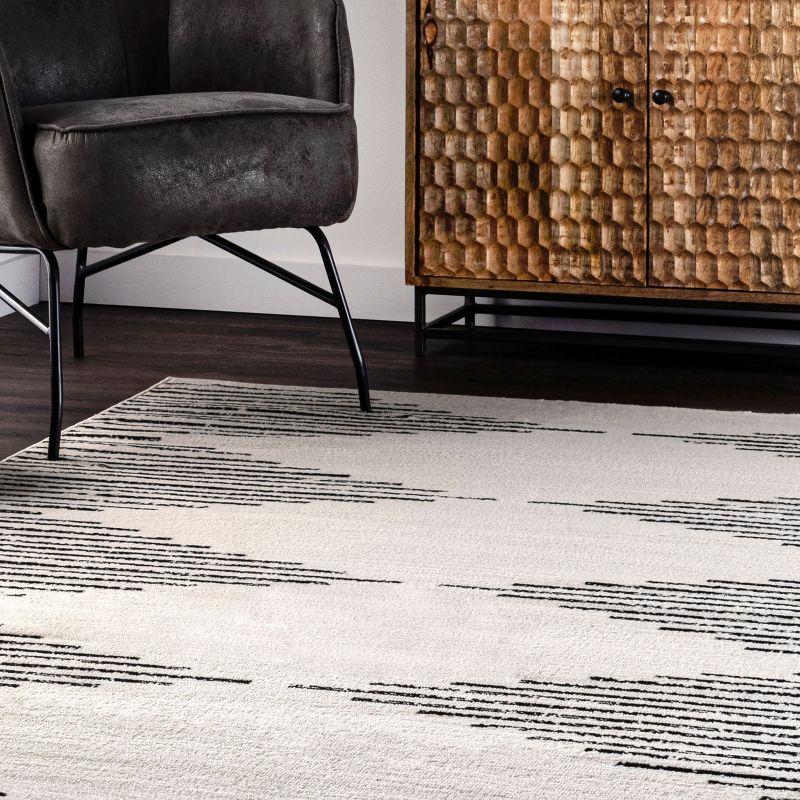 Nuloom Romina Diamond Stripes Indoor Area Rug