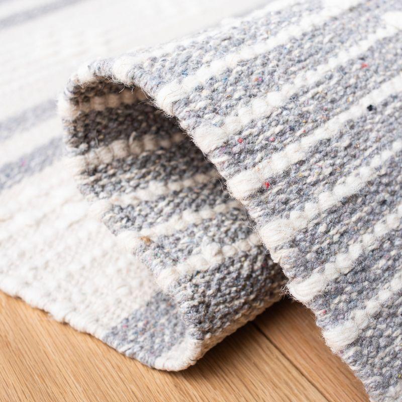 Striped Kilim STK511 Hand Woven Runner Rug - Silver/Ivory - 2'3"x9' - Safavieh.