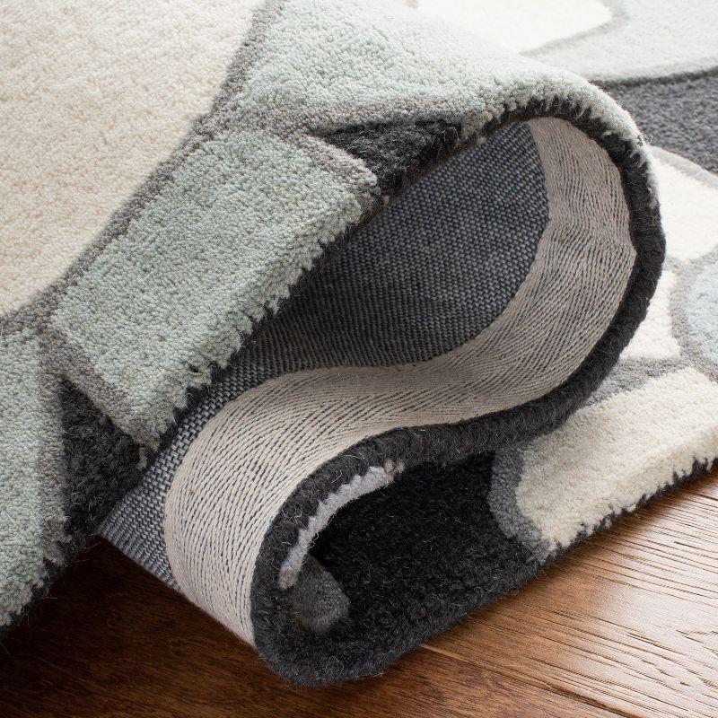 Safavieh Kids SFK923 Hand Tufted Runner Rug - Charcoal/Ivory - 2'6"x8' - Safavieh.