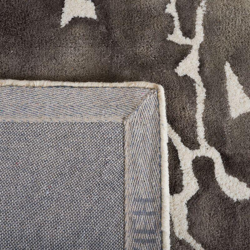 Dip Dye DDY716 Hand Tufted Area Rug - Ivory/Charcoal - 8'x10' - Safavieh.