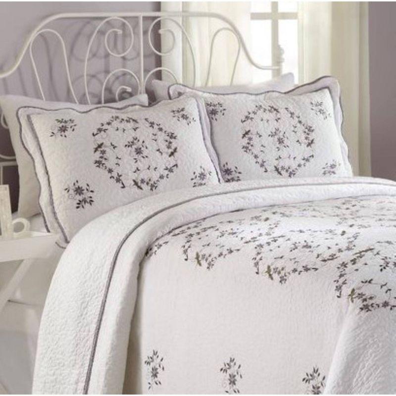 Modern Heirloom Gwen Bedspread White/Lavender