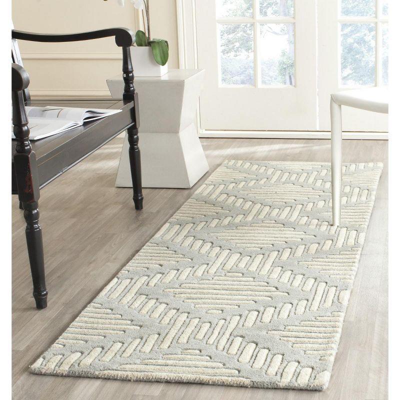 Elegant Grey and Ivory Hand-Tufted Wool Area Rug