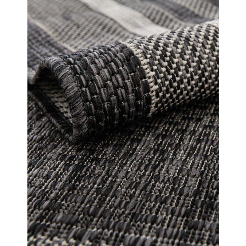 Unique Loom 8' 0 x 8' 0 Octagon Indoor/Outdoor Border Black Area Rug