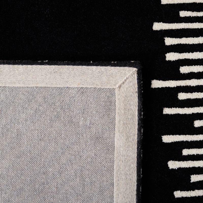 Fifth Avenue FTV129 Hand Tufted Area Rug - Black/Ivory - 5'x5' - Safavieh.